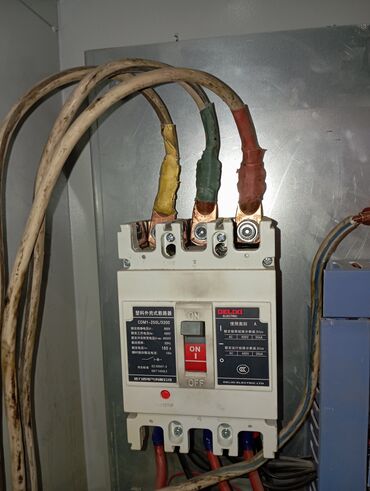 Электрики: Электрик | Монтаж проводки 3-5 лет опыта — 8