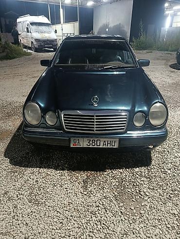 Mercedes-Benz E-Class: 1998 г., 4.2 л, Автомат, Бензин, Седан