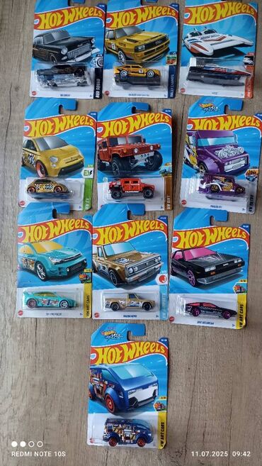 Игрушки: Игрушки машинки и мотоциклы HotWheels оригинал,новые запечатанные!!!