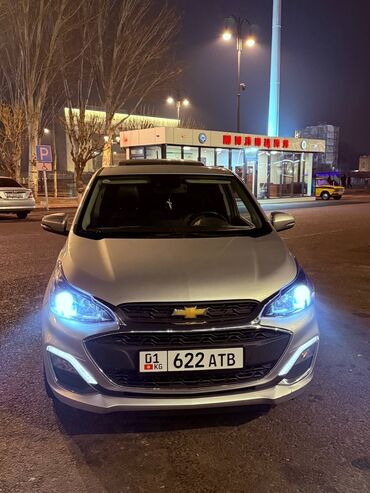 авто за 300000: Chevrolet Spark: 2018 г., 1 л, Вариатор, Бензин, Хэтчбэк