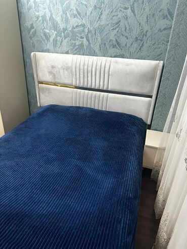 Uzunmüddətli kirayə mənzillər: Yeni Günəşli, D massivi, xəzər inşaat 2 də,16 mərtəbəli binanın 8 ci — 17