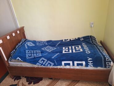 дешевые односпальные кровати с матрасом: Односпальная Кровать, Б/у