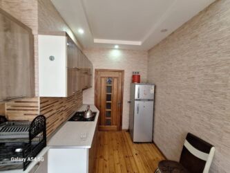 Uzunmüddətli kirayə mənzillər: Yeni Yasamalda📍tam temirli 3 otaqli menzil kiraye verilir Menzil 20 — 20