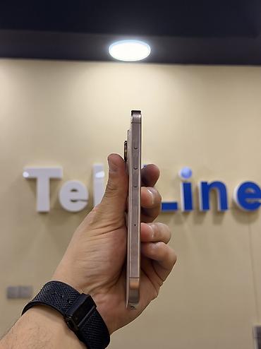 dubai version iphone: IPhone 16 Pro, 128 GB, Desert Titanium, Zəmanət, Kredit, Simsiz şarj — 4