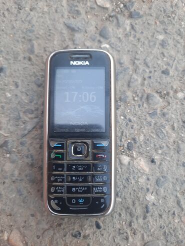 Nokia: Tecili satilir 70 azn