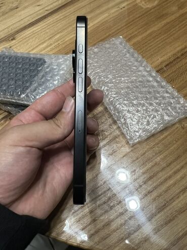Apple iPhone: IPhone 16 Pro, 256 ГБ, Black Titanium