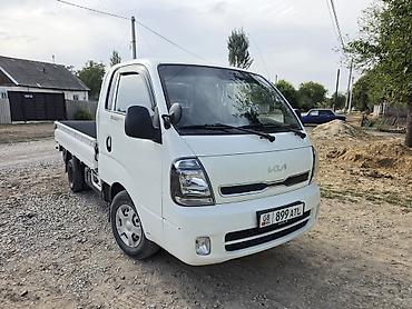 фура ивеко: Kia Bongo III (обновленный логотип Kia) — компактный бортовой — 1