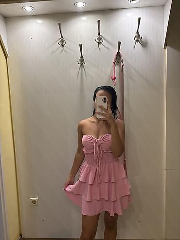 Haljine: Roze mini haljina bez bretela, nošena jednom u odličnom stanju — 4