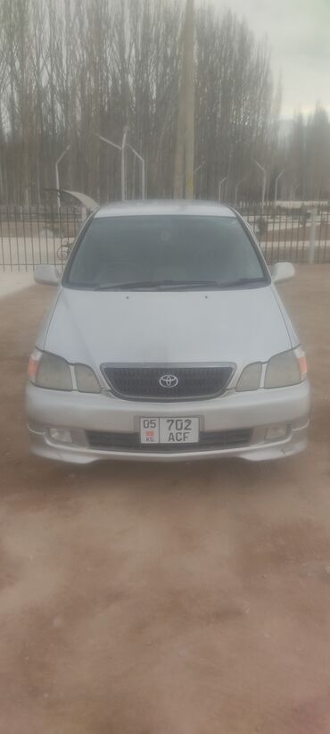 протер 2: Toyota Gaia: 2003 г., 2 л, Автомат, Бензин, Универсал