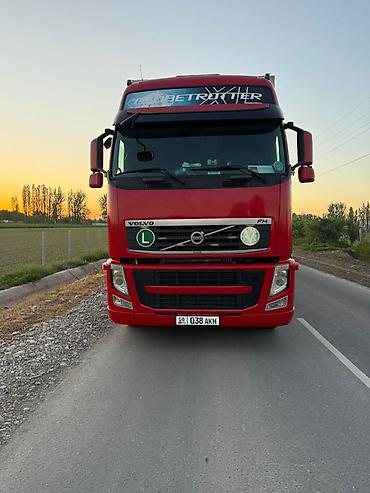 Тягачи: Тягач, Volvo, 2012 г., Тентованный — 2