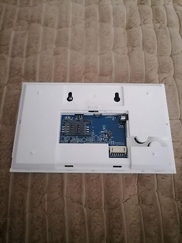 Uređaji protiv krađe: RFID GSM/Alarm kontrolna tabla sa ekranom i SOS tasterom Opis: - — 3