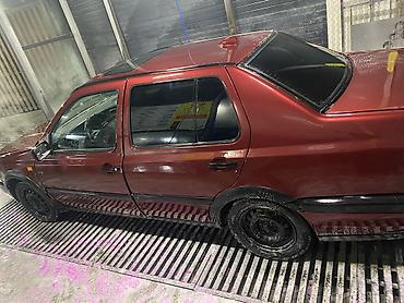 продаю срочно машину: Volkswagen Vento: 1994 г., 1.8 л, Механика, Бензин, Седан — 1