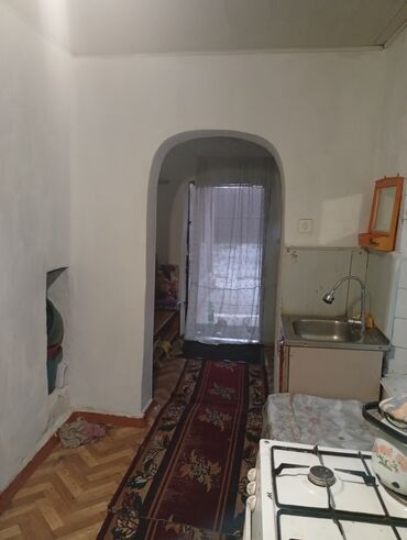 дом село кызыл туу: 70 м², 2 комнаты, Подвал, погреб