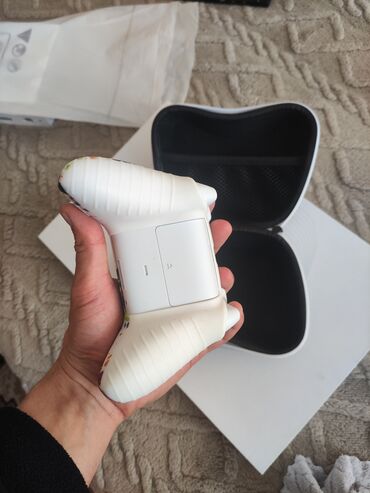 Xbox Series S: Xbox Series S (полный комплект) состояние новой. почти не играл. есть — 12