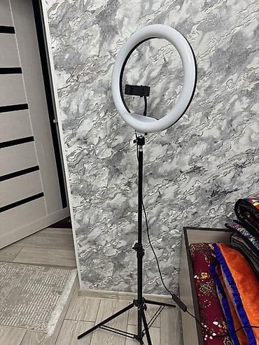фито лампы: Кольцевая LED‑лампа на штативе с держателем для смартфона. Основные — 2