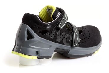 черные мужские ботинки: Uvex тактические ботинки для особых целей Покупали новыми по акции за