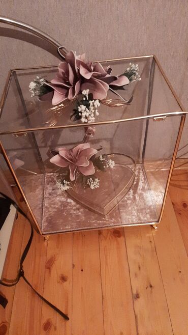 Digər dəstlər və servizlər: 16 ededdir 700 alinib 500 e satilir kim alsa taksiyle unvana — 11