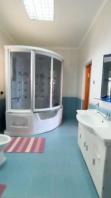родон: Апартаменты с видом на озеро (до 15+ человек, 300кв.м, 3 спальни, 2 — 8