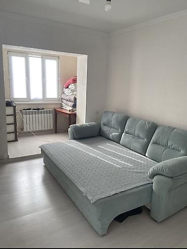 65000: 1 комната, 35 м², 8 мкр 5 этаж, Старый ремонт — 1