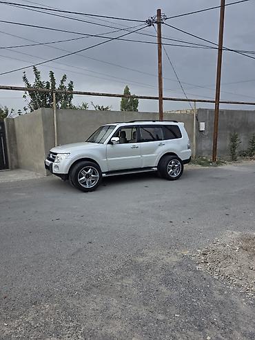 keys sat: Mitsubishi Pajero: 3 l | 2007 il 184000 km Ofrouder/SUV — 1