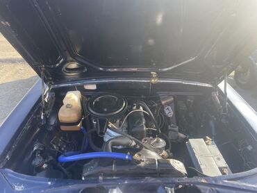 QAZ: QAZ 24 Volga: 2.4 l | 1982 il 200000 km Sedan — 3