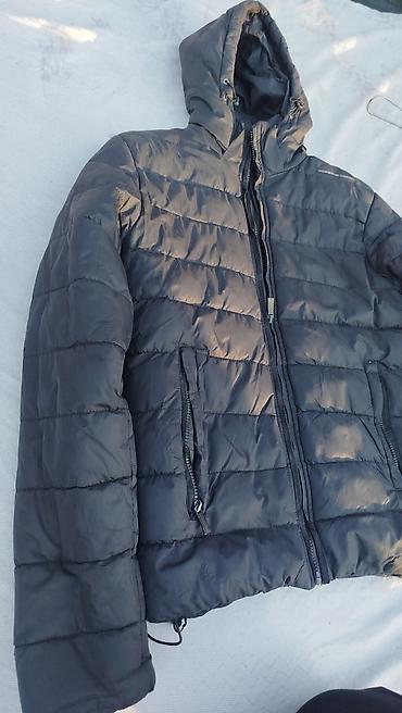 Куртки: Продаю мужскую пуховую зимнюю куртку, в отличном состоянии, размер — 6