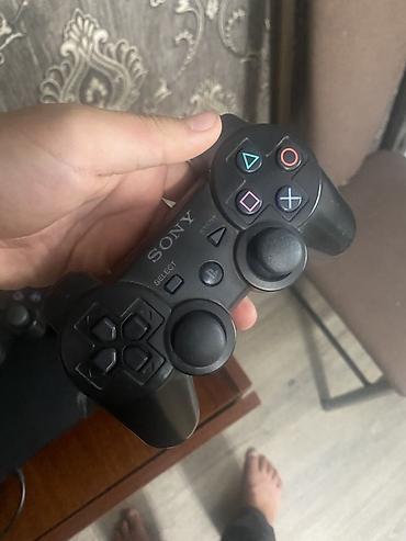 xbox 360 console: PlayStation 3 (Slim) с двумя беспроводными геймпадами DualShock 3 — 3