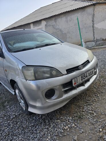 авто мини: Daihatsu YRV: 2002 г., Механика, Хэтчбэк