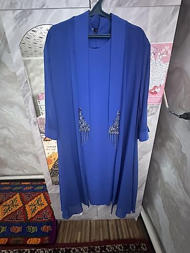 Вечернее платье, Длинная модель, С рукавами, Стразы, 4XL at lalafo.kg Вечернее платье, Длинная модель, С рукавами, Стразы, 4XL