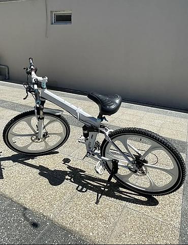 Velaspad xaricdən alinib 750 manataDağ/şosse tipli velosiped – ağ