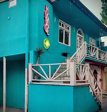 bakıda kabinetli restoranlar: Nostalji – rahat və tematik kafe/lounq məkanı - Eksteryer: Parlaq — 2