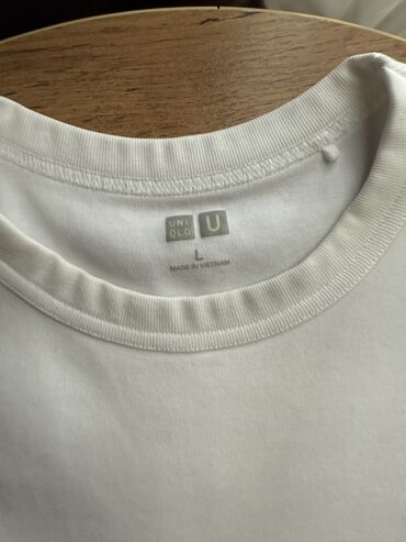 Футболки: Футболка, Классическая модель, Uniqlo, Б/у, L (EU 40)