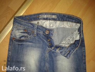 kargo pantalone zenske bershka: Farmerice, velicina 27