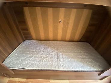 2mərtəbə kravat: İki mərtəbəli çarpayı satılır 🛏️ 💰 Qiymət: 270 AZN ✅ Matras daxil,Əla — 2