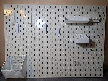 ikea: Металлический перфорированный пегборд (как IKEA SKÅDIS) с набором — 2