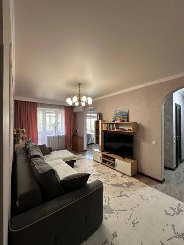 3 комнатная квартира 104 серии бишкек: 3 комнаты, 60 м², Хрущевка, 3 этаж, Евроремонт