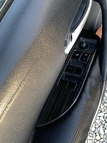 coroll: Toyota Corolla: 2019 г., 1.8 л, Вариатор, Гибрид, Седан — 10