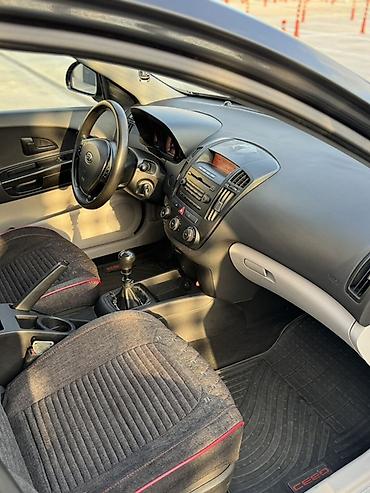 şuşe: Kia Ceed: 1.6 l | 2007 il Hetçbek — 8