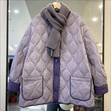 платье футляр теплое: Стеганое пальто/куртка oversize в нежно‑лавандовом оттенке. -