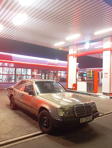Продажа авто: Mercedes-Benz W124: 1988 г., 2.3 л, Механика, Бензин, Седан — 3