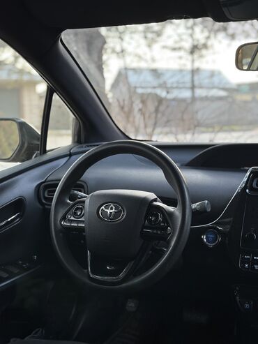 Toyota: Toyota Prius: 2019 г., 1.8 л, Вариатор, Гибрид, Седан — 8