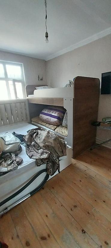 xirdalan evlər: Xırdalan seheri 119 nömrəli marşurut dayanacağına 30 metr mesafede 2 — 3