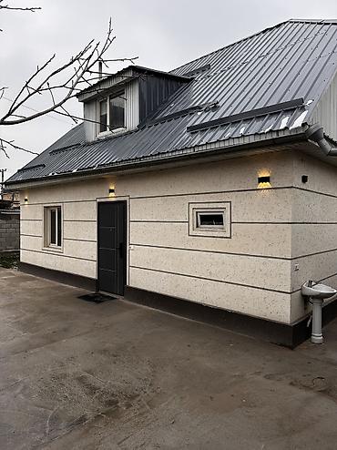 Продажа коттеджей и домов: Продается дом🔥 📍 Адрес: Пишпек (ориентир Гагарина/ Термечикова) 🔢 Год — 1