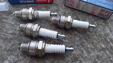 mercedes e class: NOVO SVECICE ZA FICU ZASTAVA 750 SET | Cena za set 4 komada Delovi — 4
