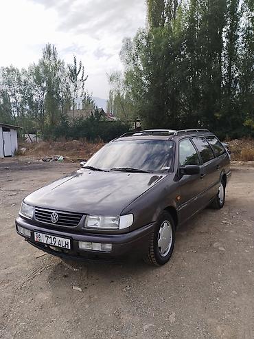 Volkswagen: Volkswagen Passat Variant: 1994 г., 1.8 л, Механика, Бензин, Универсал — 2