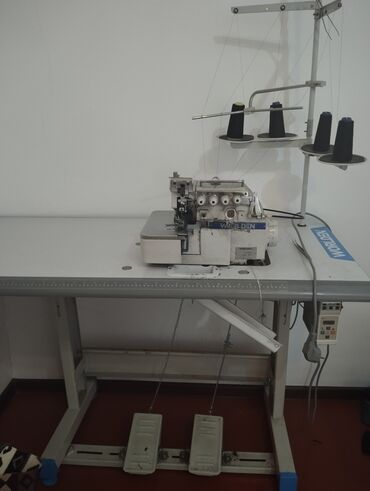 lada 4 4: Швейная машина Family, Полуавтомат