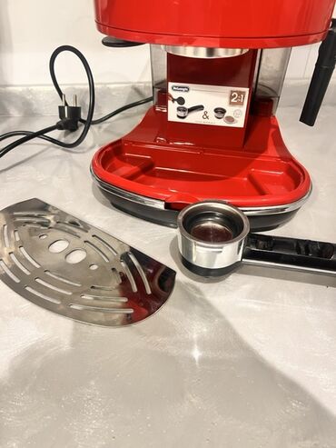 Qəhvə maşınları: Qəhvə maşını Delonghi, Yarımavtomat, Kapuçinator ilə, İşlənmiş — 6