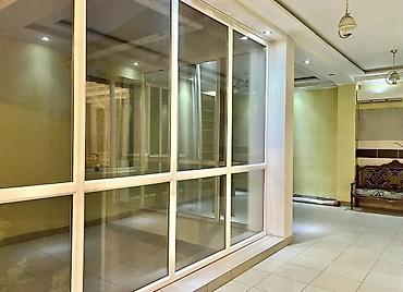 Долгосрочная аренда домов: 300 м², 6 комнат — 18