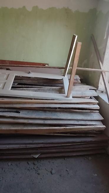 pol taxdası: Çorni pol uçun 100-110kvadrat Taxta material və qapılar – — 1