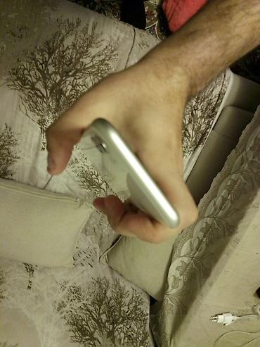 Apple iPhone: IPhone 11, Ağ, Face ID — 12